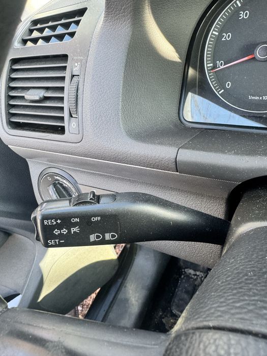 VW Touran 1.6 FSI / 7 locuri / 6+1 /