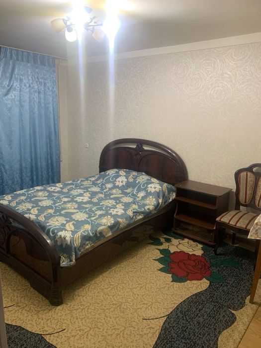 Сдаётся квартира своя! 3 ком 1 этаж Яшнаободский район рядом Парвоз!