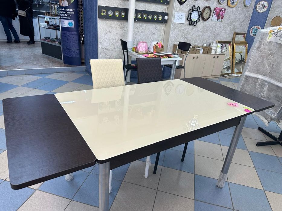 Обеденный раздвижной стол