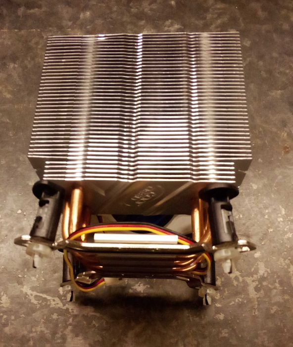 Продам! Не дорого, охлаждение "Deepcool"