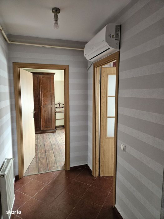 Vand apartament 2 camere central, Bacau