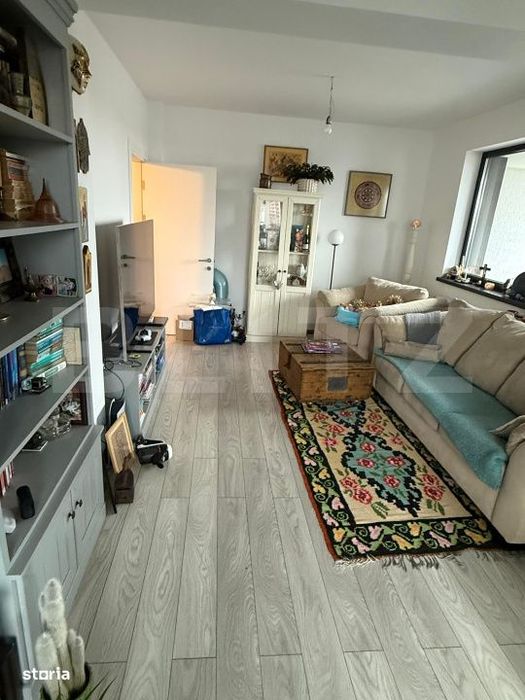 Apartament cu 3 camere, 84 mp, parcare subterana, zona - Tractorul