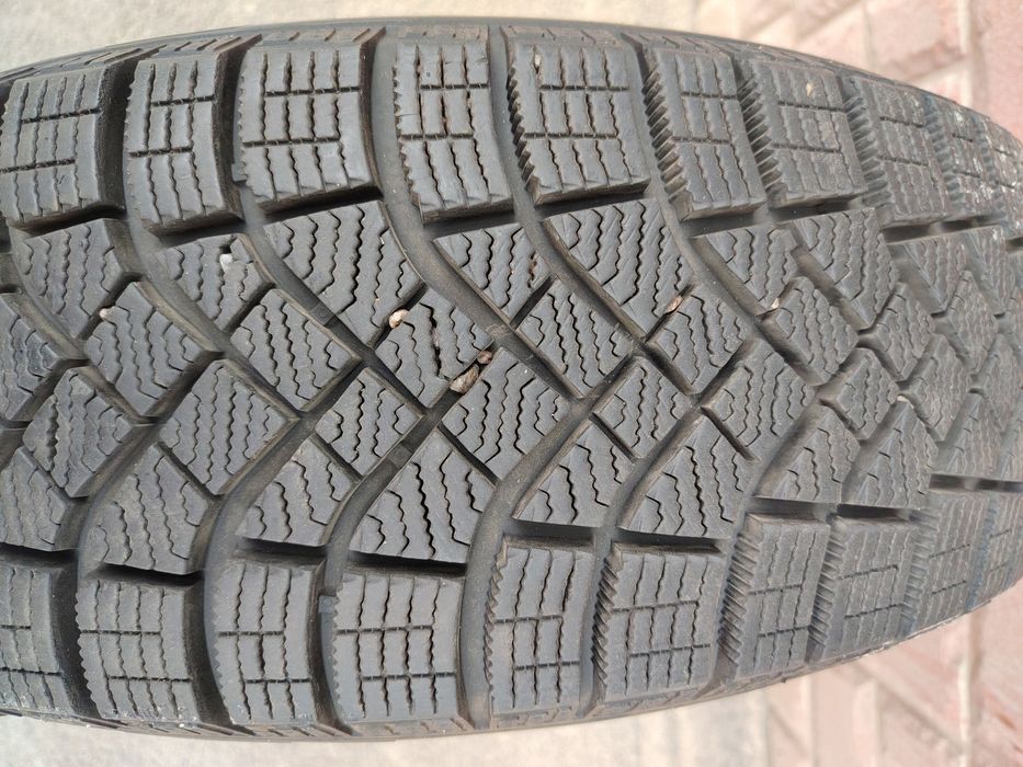 Шина Pirelli ICE Zero