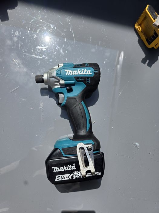 Pistol impact biți Makita DTD 156