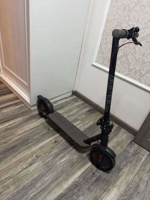 Электросамокат Xiaomi Electric Scooter 4