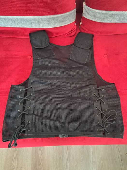 Vând 2 veste tactice noi , ajustabile (modele diferite )