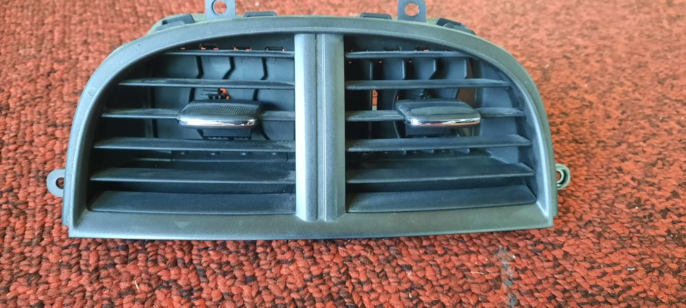 Продам дефлекторы воздуха от малибу 1.состояние отличное.фото реалное.