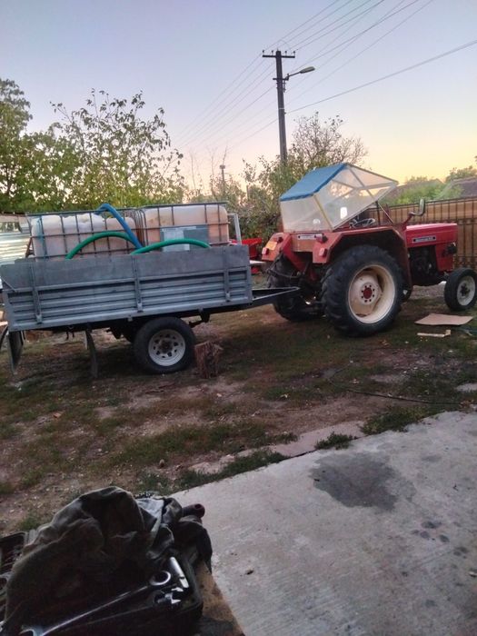 Vand motoagricola 18 ca și tractor 445 plus utilaje aferente pentru tractor freza de 170 plug cu doua câmpuri tocătoare de resturi vegetale și remorca