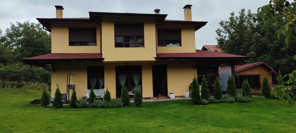 Озеленяване и поливни системи