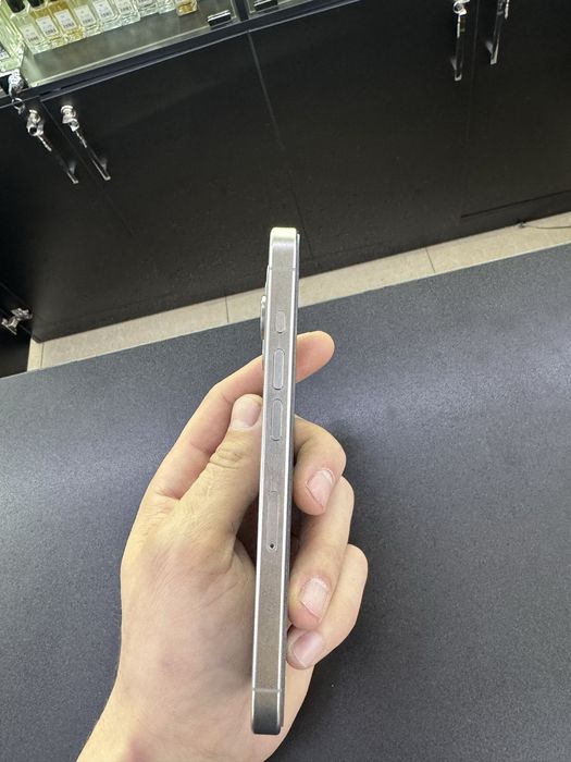 Iphone 15 pro 128 gb Natural