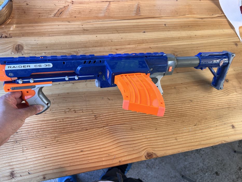 Vand colectie blastere nerf electrice + accesorii
