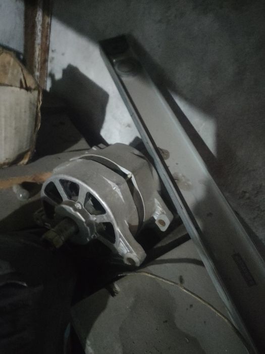Запчасти на Газ 21 Волга.