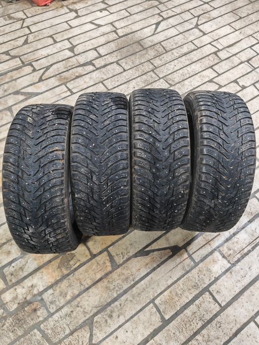 225/55/R18 Nokian Nordman 8, зимние, шипованные, комплект.