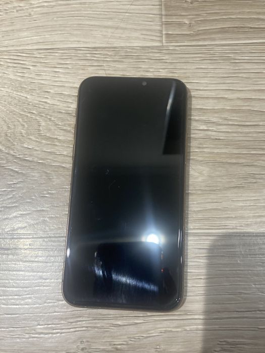 Продам айфон 11 про