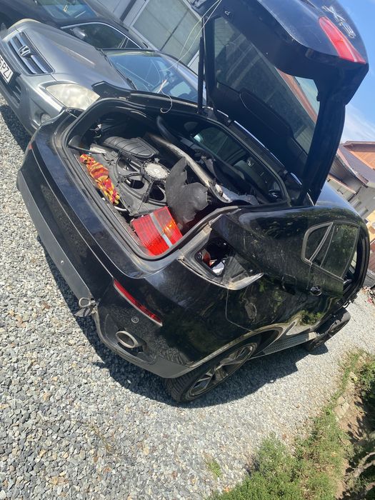 Dezmembrez bmw x6 40 D