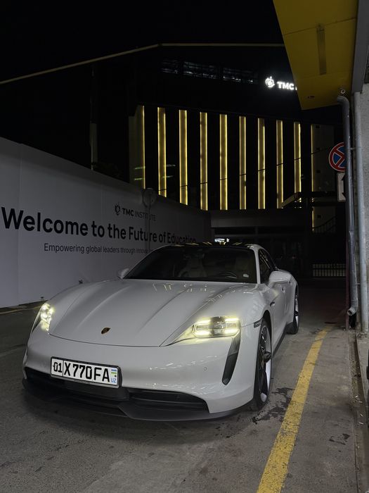 Porche taycan 2022