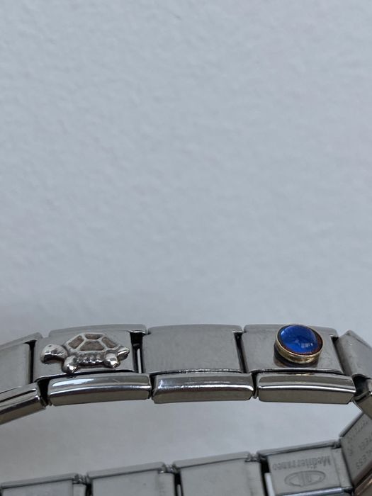 Гривна с два талисмана