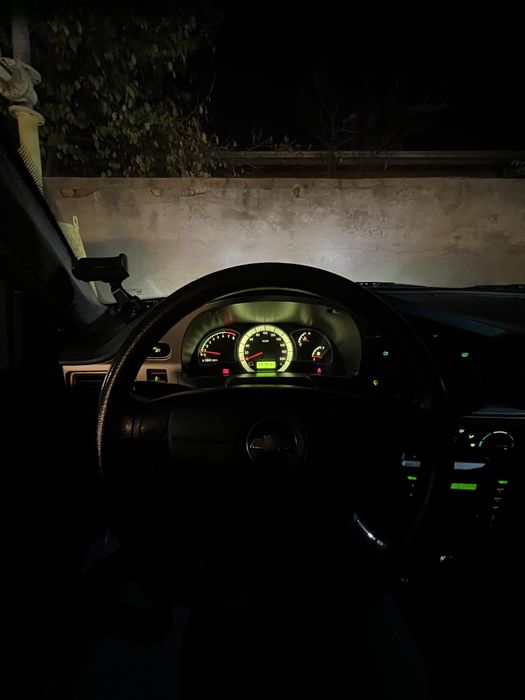 Sro’chni sotladi Nexia 2. 6200$. 2015 yill zo’r moshina nexia2  1.6