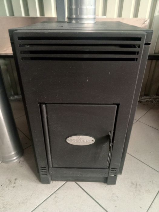 Продам печку . .