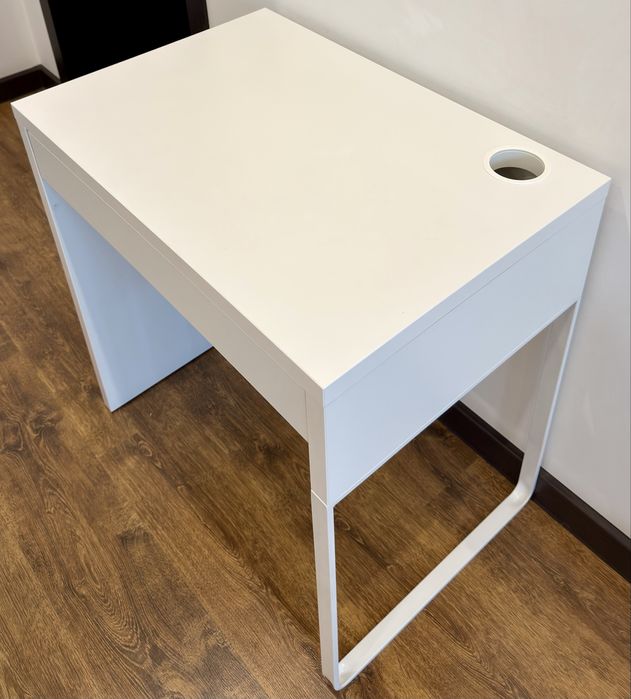 Стол письменный IKEA Микке, ИКЕА 73х50x75 см