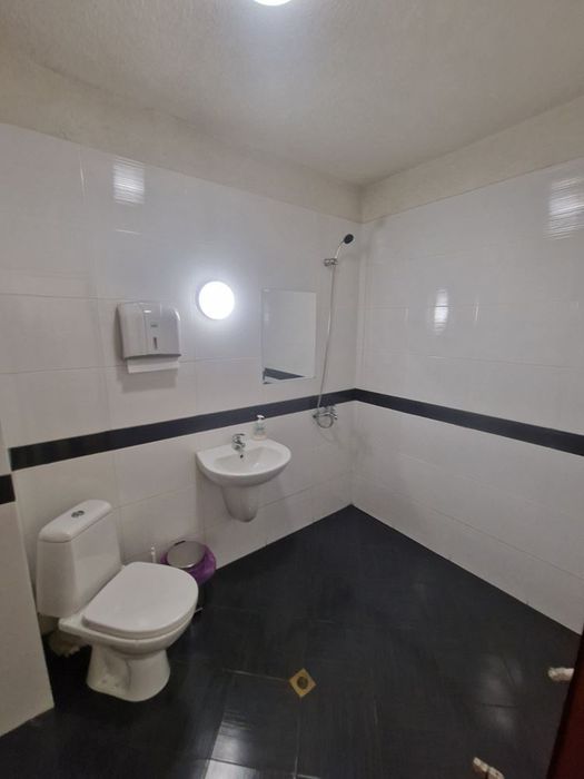 Дава се под наем Четиристаен апартамент в София, Лагера - 152 кв.м за 1100 € - Снимка #10