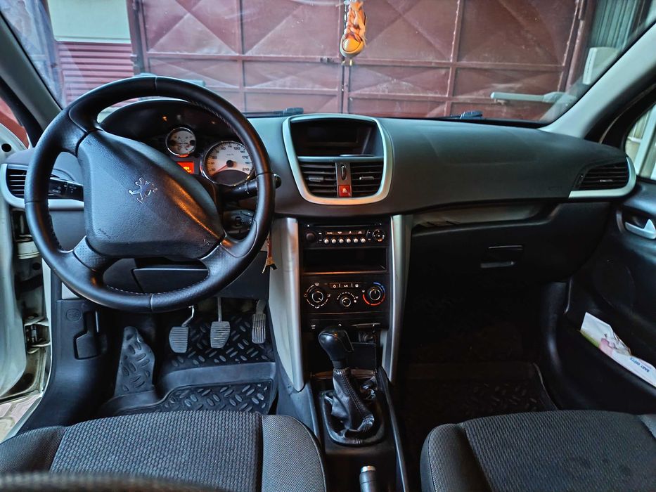 PEUGEOT 207 2012 — imagine 3