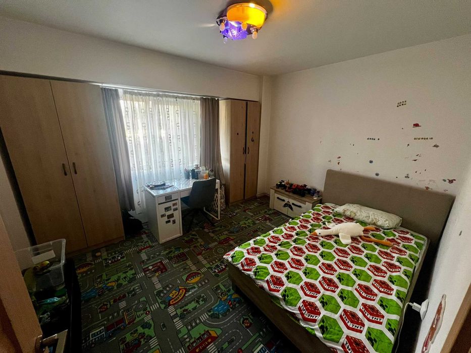 Apartament 4 camere, parter | Loc de parcare | Renovat | Boxă + Teren