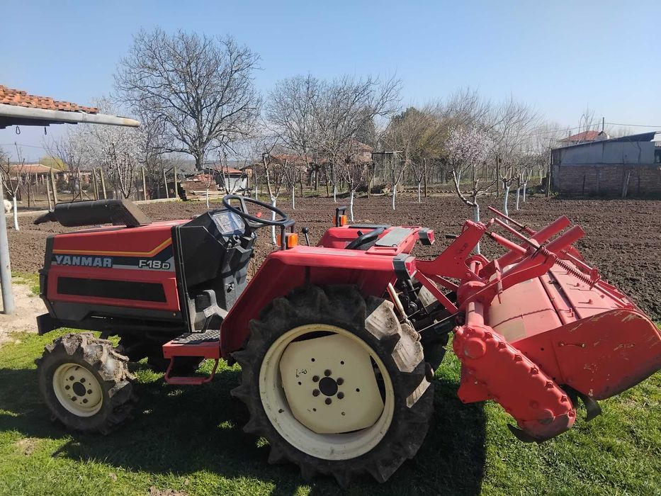 Продавам трактор