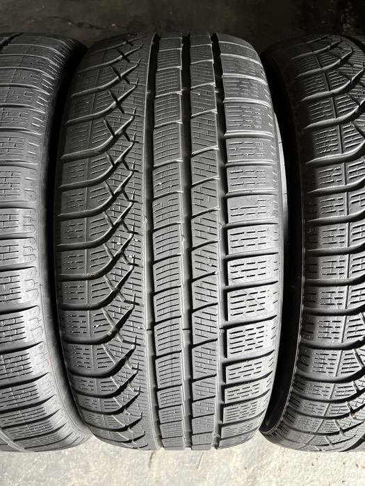 4 anvelope iarna 275/40/19 + 245/45/19 , Pirelli * , DOT  2023/2024 !