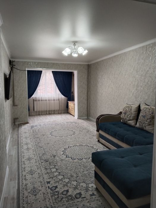 Продаётся б/у ковёр, состояние очень отличное, размер 2,5*5