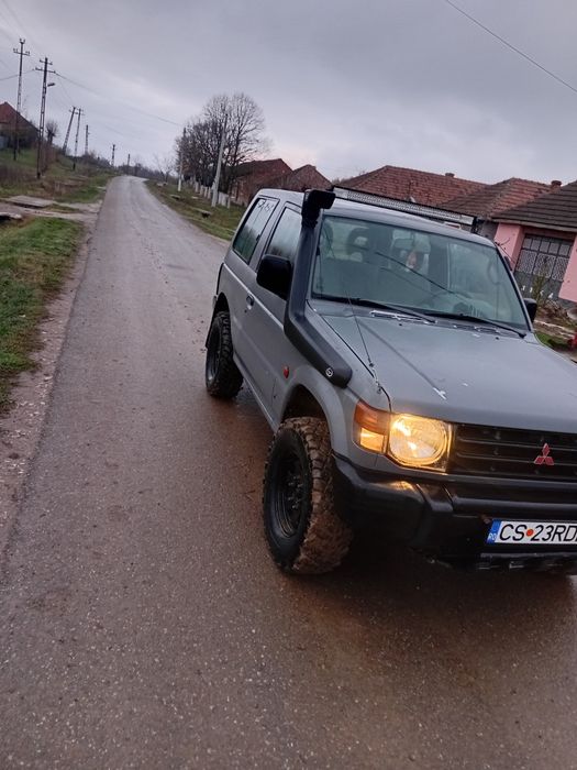 Vand mitubisi pajero 2.5