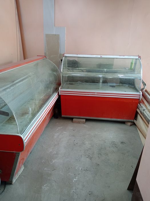 Vitrina xaladelnik 2 dona kami bor