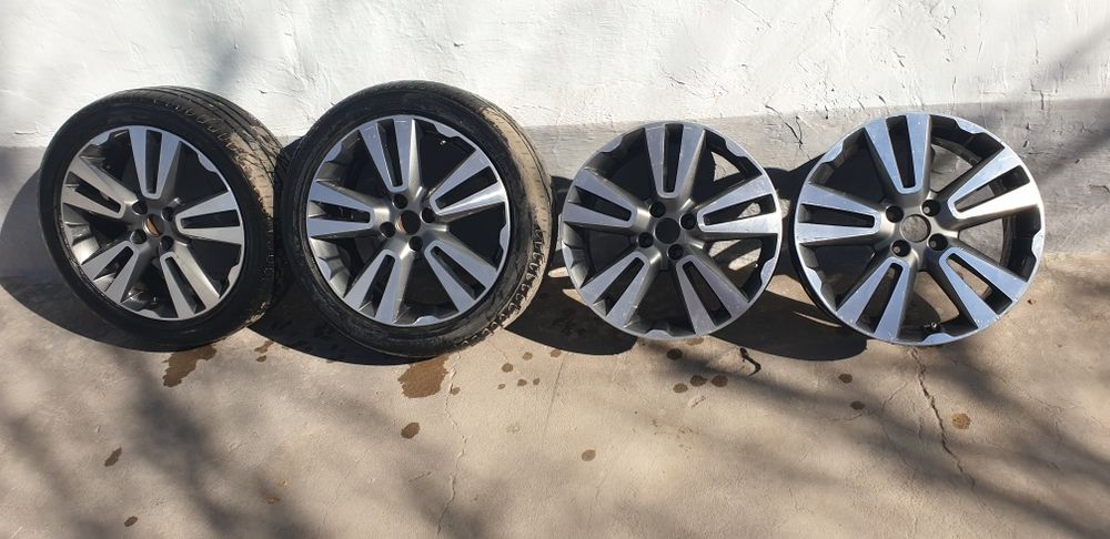 17 diska Lada Vesta SV CROS Halati Yaxshi Ikktasni Baloni bor