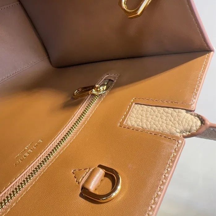 Geanta Burberry