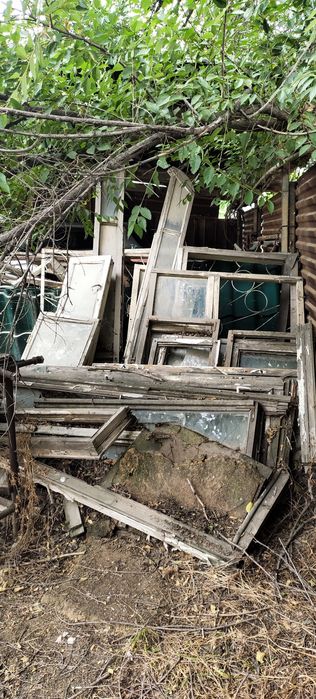 Отдам старые окна