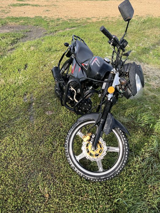 Продам мотоцикл alpha champ 125