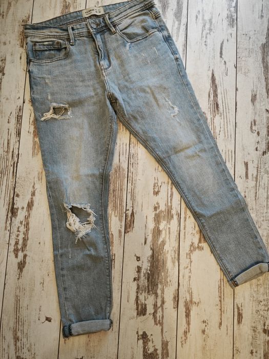 Мъжки дънки слим модел и мъжки ризи