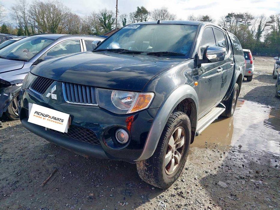 Dezmembrez Mitsubishi L200 2.5 Diesel 2007
