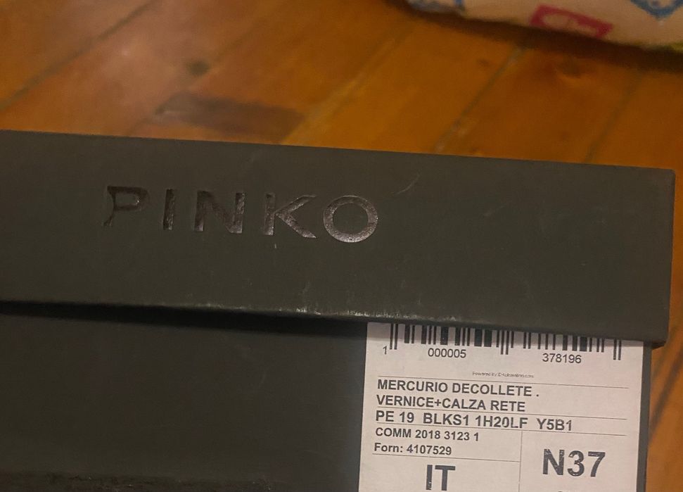 Pinko обувки нови с кутия