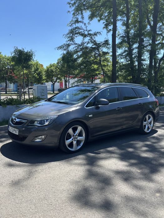 Opel Astra J Sport Tourer