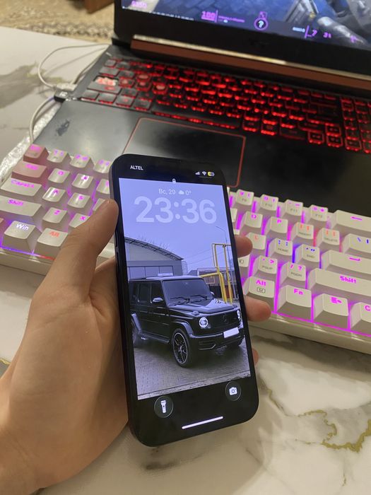 iPhone 13 128GB (Midnight)