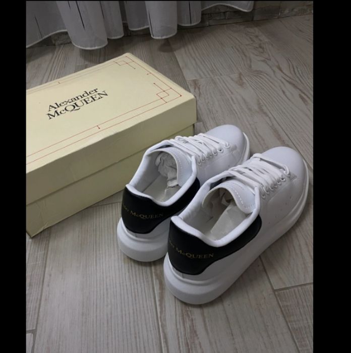 Adidași Alexander McQueen,,. 43