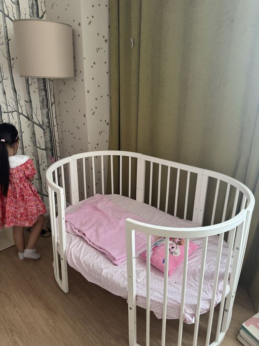 Продам фирменную овальную кроватку-трансформер ComfortBaby Line