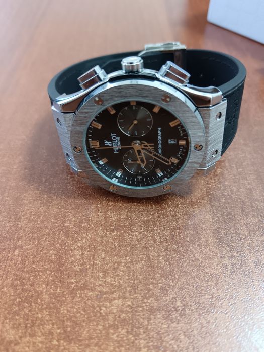 Продам часы Хаблот. Новые