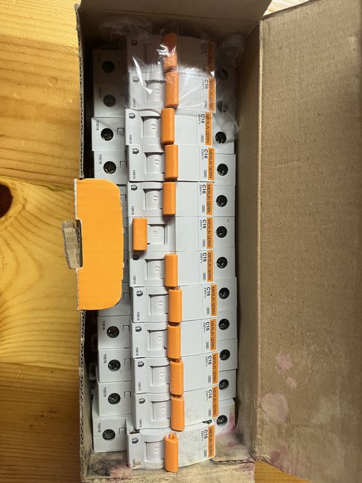 Автоматични предпазители Schneider Electric Merlin Gerin 6A, 10A, 16A, 20A