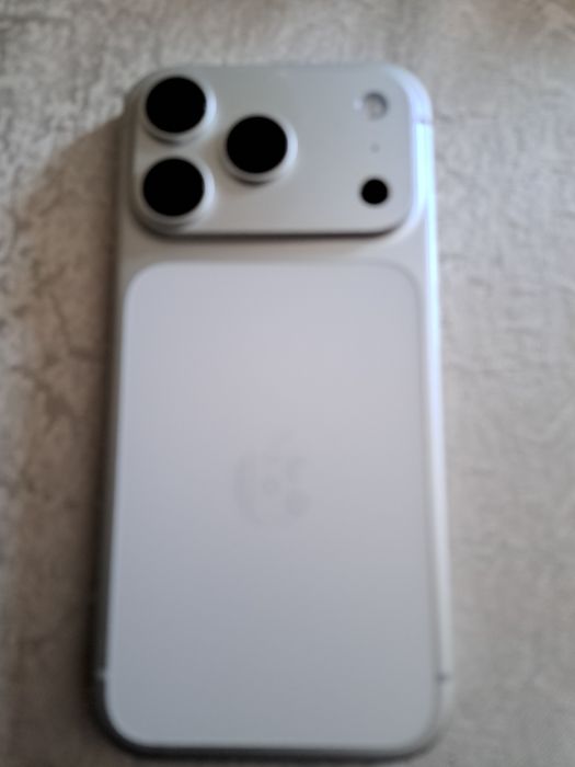 IPhone 17 pro s garanciq
