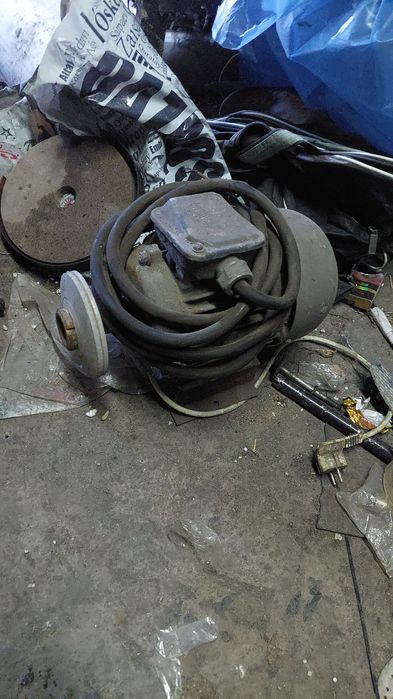 Продам электро двигатель