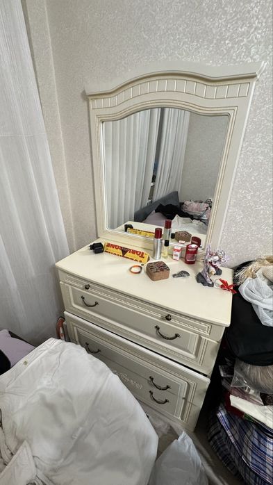 Срочно продам спальный гарнитур