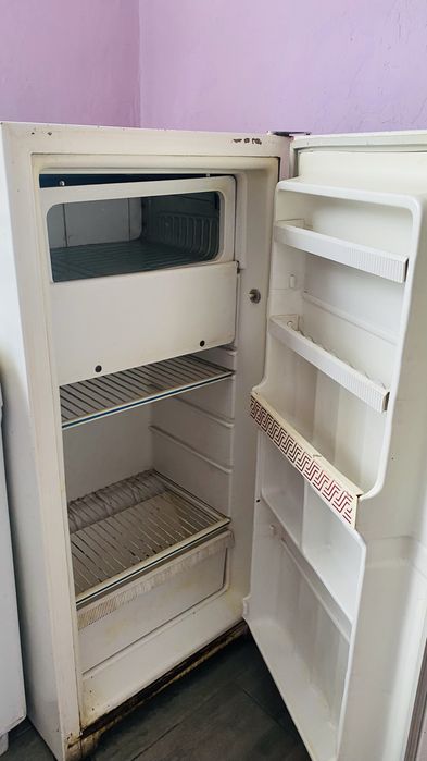 Продам рабочий холодильник