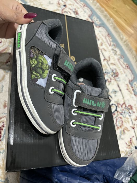 Продам кеды.